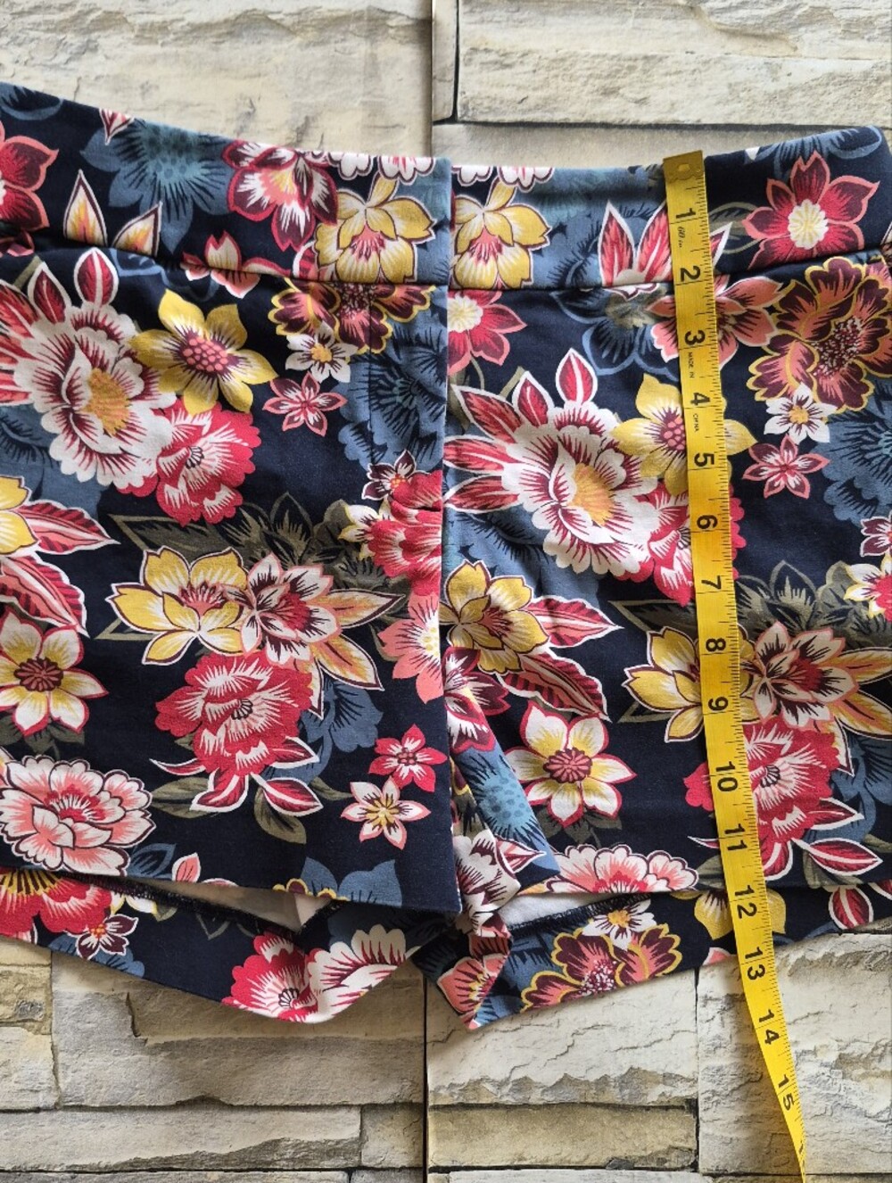 LOFT Floral Chino Shorts Women Size 2 Navy Pink Yellow Tropical Summer Vacation - Picture 5 of 11